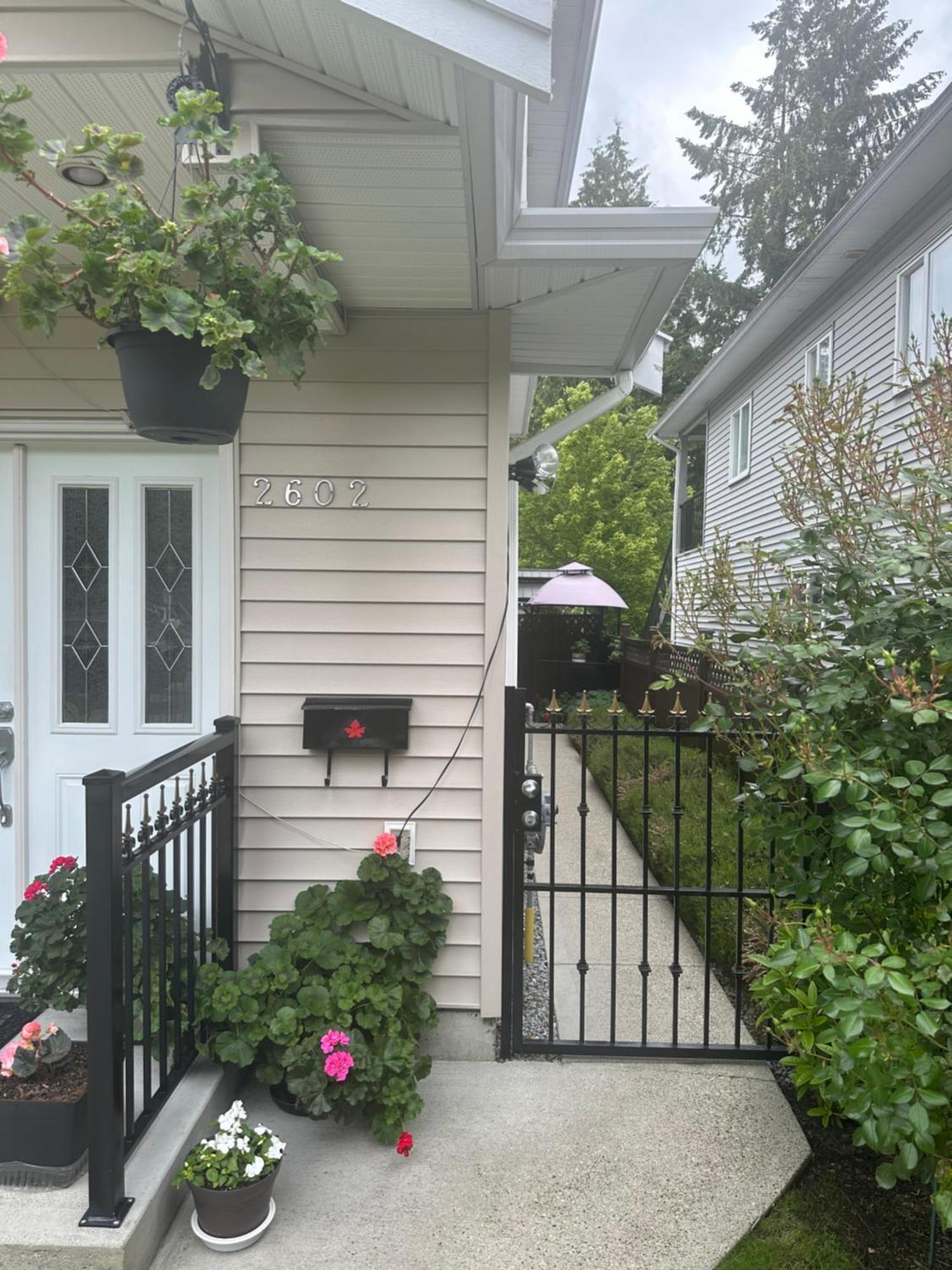 Clean And Quiet 2 Bdr 2 Bthr Private Entrance Entire Guests Suite Near Coquitlam Center Mall And Skytrain Экстерьер фото