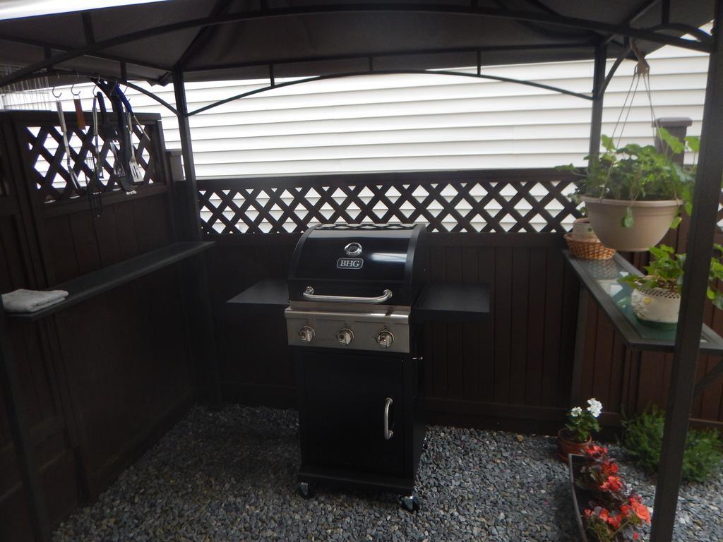Clean And Quiet 2 Bdr 2 Bthr Private Entrance Entire Guests Suite Near Coquitlam Center Mall And Skytrain Экстерьер фото